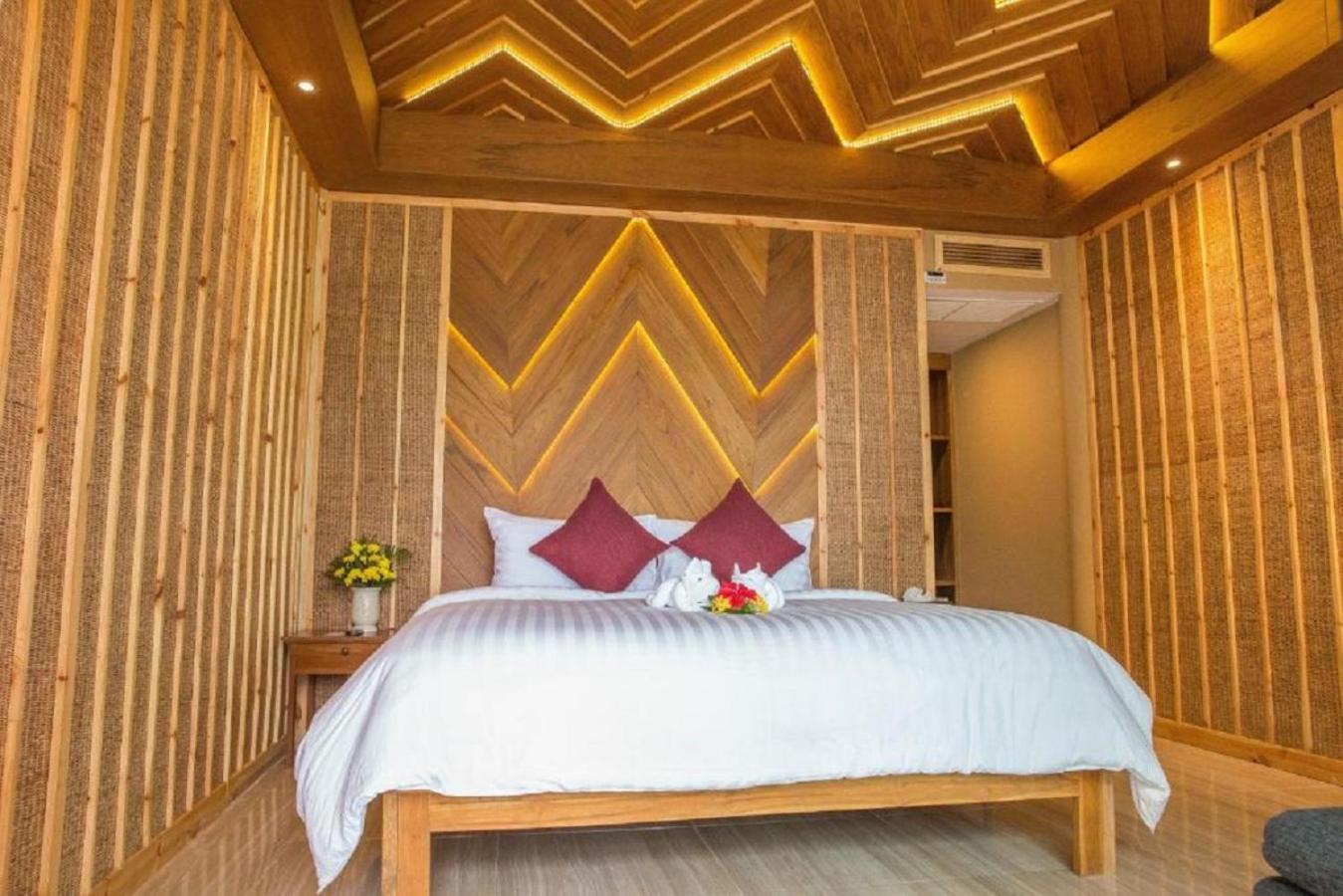 Adarin Beach Resort Mae Nam Eksteriør billede